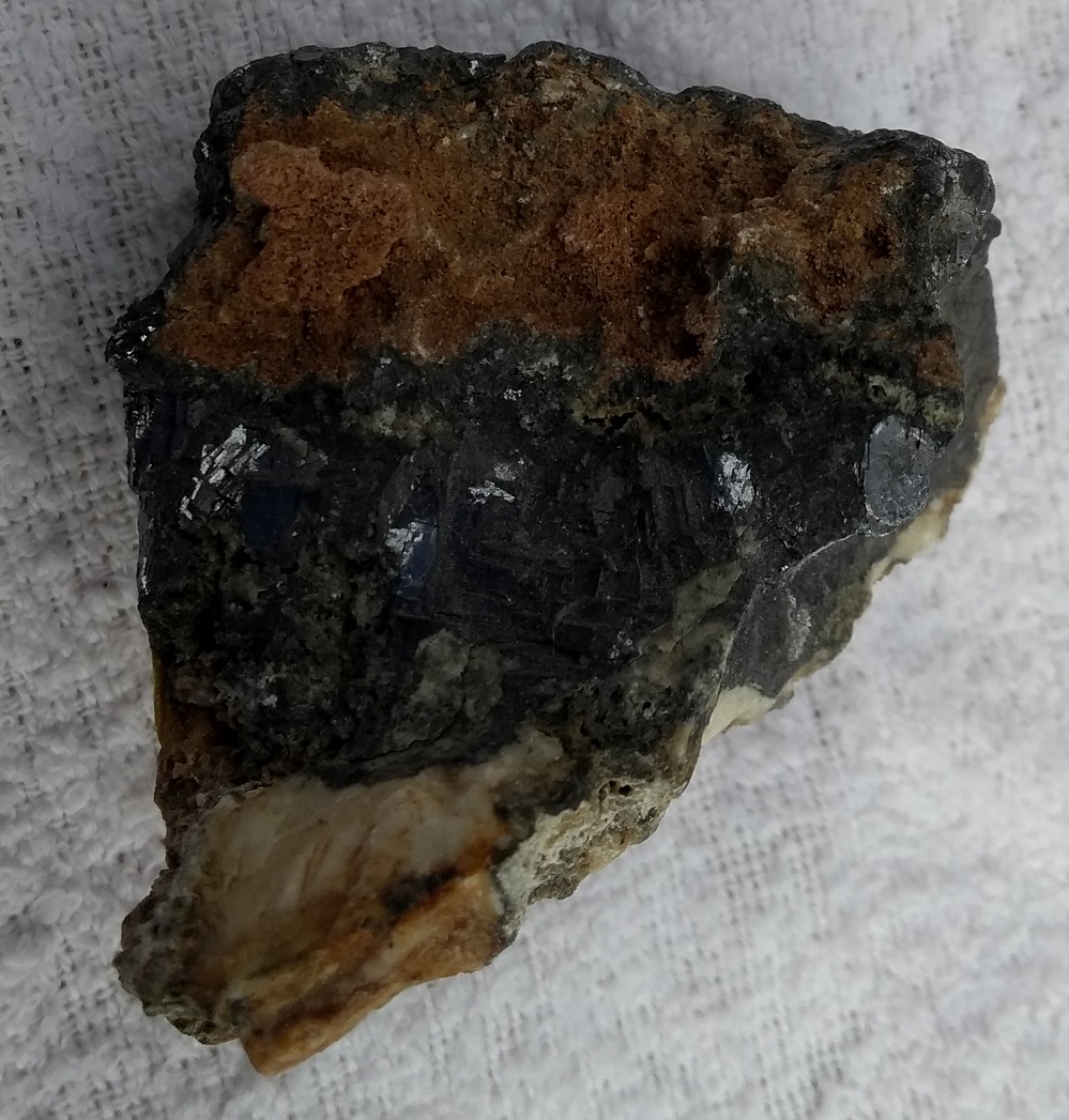 Mystery Mineral 180g No 30.4  Gallena?